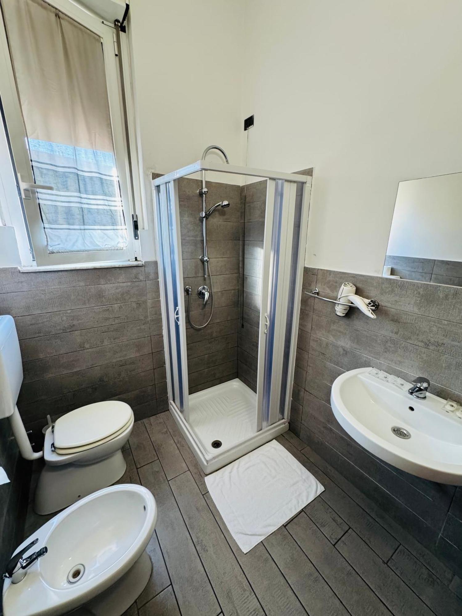Bovisa House B&B Private Rooms มิลาน ภายนอก รูปภาพ